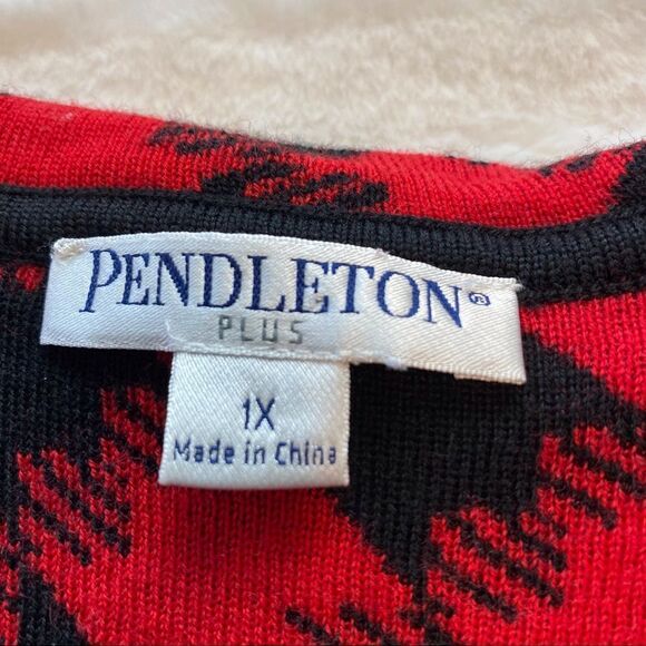 Pendleton Plus Size 1X Red/Black 100% Merino Wool Cardigan - Picture 3 of 10